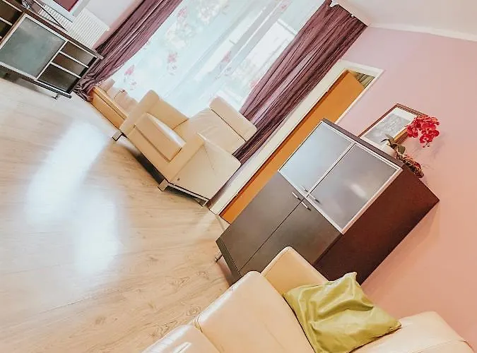 Citycenter+terrace+parking * Vienne