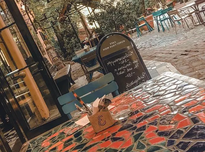 Citycenter+terrace+parking * Vienne